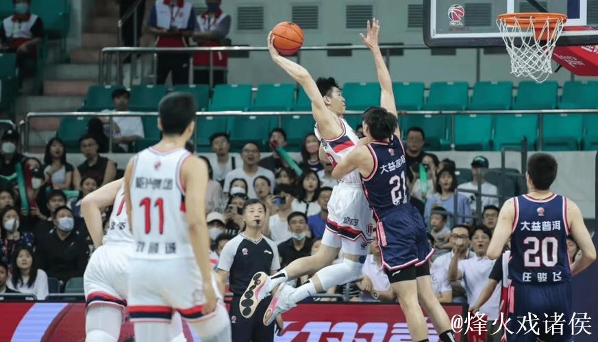 徐杰回归助阵广东,崔永熙更新康复进展迎利好 徐杰回归助阵广东,崔永熙更新康复进展迎利好